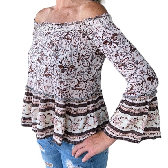 AMERICAN EAGLE OUTFITTERS | Floral Embroidered Blouse Off the Shoulder Peplum XS - Picture 9 of 9